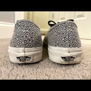 Vans sneakers, Black/white, Size 8.5